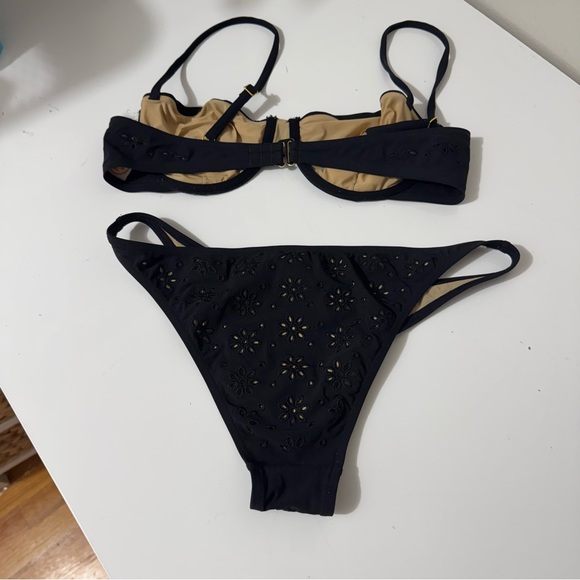 Tory Burch Black floral design, peekaboo Bikini sm bottom Med top - Picture 3 of 6